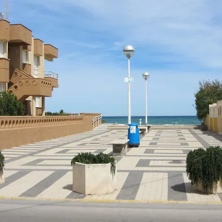 50 Mts From The Beach Appartamento Oliva
