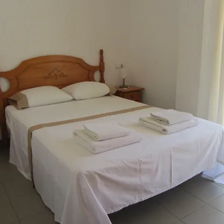 50 Mts From The Beach Appartamento *